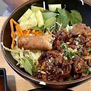 Oodles of Noodles with pork - so delicious! Flavor of pork reminds us of Kalbi Ribs. Noodles were yummy!