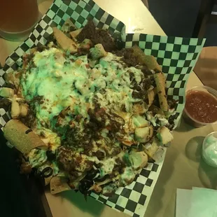 Loaded chicken nachos