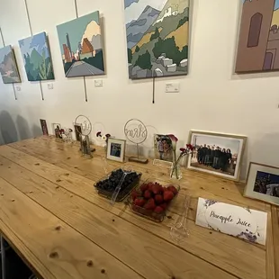 Mimosa bar &amp; wall art