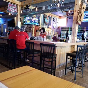 Fair amount of on tap beers.