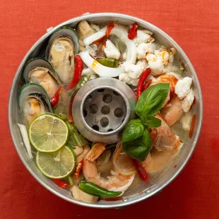 Poh Tak Seafood Soup (32 oz)