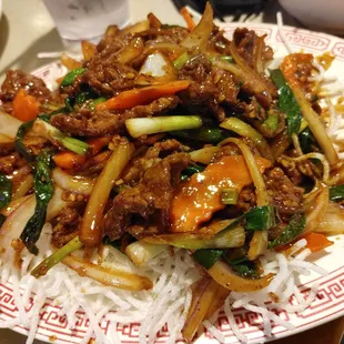 a plate of chinese food