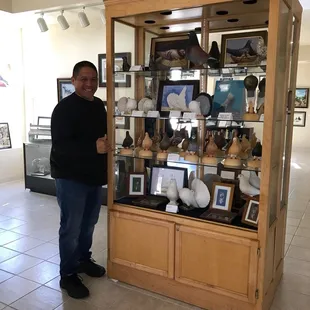 Pigeon figurines #americanpigeonmuseum #pigeonmuseum