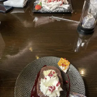 Beignet fries &amp; flourless chocolate cake