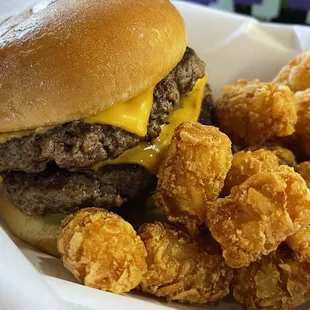 Big Chiefburger with tots.