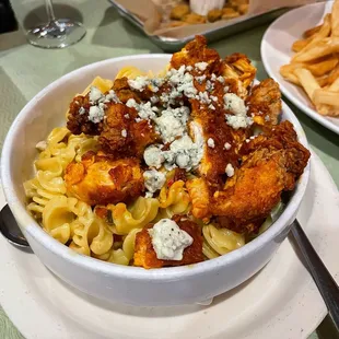 Buffalo chicken Mac and cheese