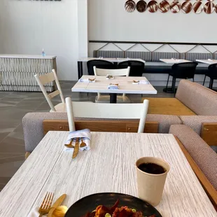 sushi and sashimi, interior
