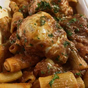 Rigatoni with meatballs