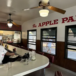 sushi and sashimi, interior