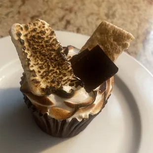 One of this week's cupcakes, S'mores. I already ate the apple crumble cupcake, fantastic!