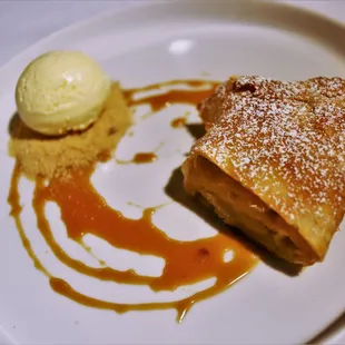 Apple strudel