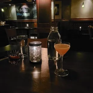 Quiet Sunday night of craft cocktails