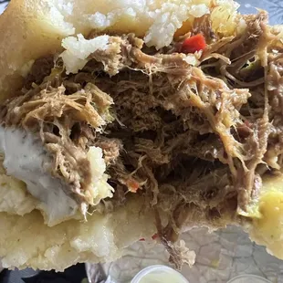 Carne Arepa Mechada