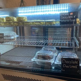 Dessert case