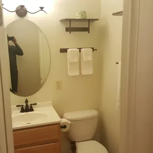 2nd bathroom.