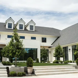 The Arlo courtyard entrance. Austin Texas Wedding Venue