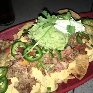 Smoked Carnitas Nachos