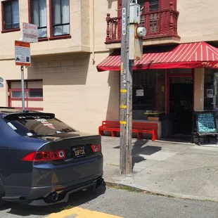 ramen and noodles, outside