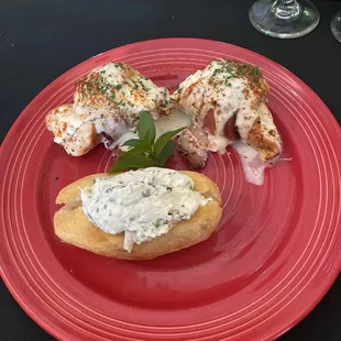 Chicken Santa Fe w/fried potato with artichoke dip on top.