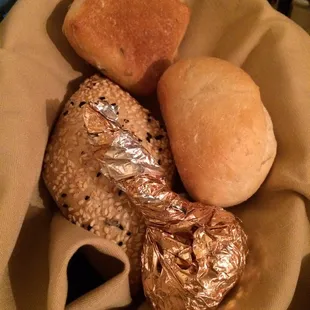 Bread with roasted garlic