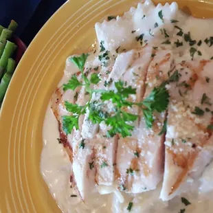 Bow-tie Alfredo with Chicken and Asparagus