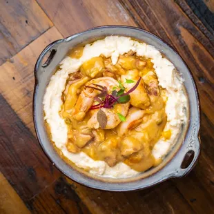 IG: @kenty_eats | SHRIMP &amp; GRITS BOWL jumbo shrimp, Geechie Boy white cheddar grits, low country roux, andouille