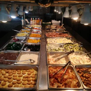 Cold line....look at that banana pudding!