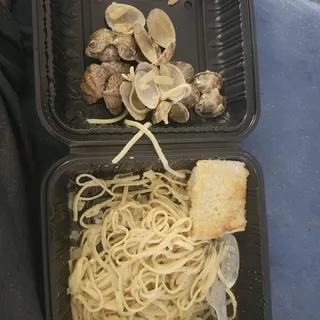 Baby clam Pasta