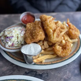 Deep fried seafood plate