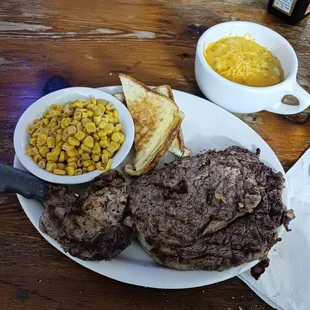 Look at that delicious steak!