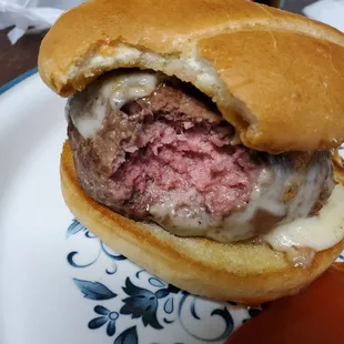 Bravacado burger