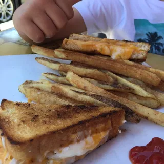 Kids Grilled Cheese w/ Fries