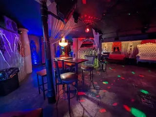 SpookEasy Lounge
