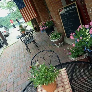 Enjoy outside dining during spring, summer and fall!