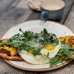 Breakfast Pizza, surprisingly tasty! Yes, totally works.