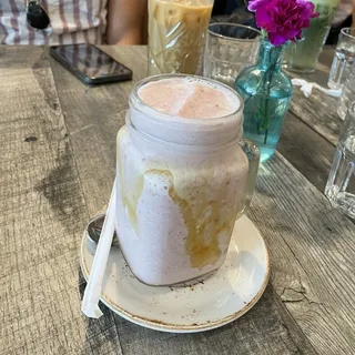 Banana and Strawberry Smoothie