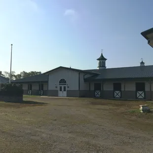 Queenslake Horse Barn
