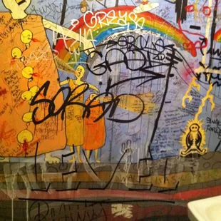 Now this is a bathroom!!