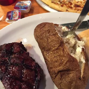 6oz sirloin and huge baked potato
