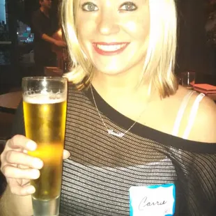 Having a bevvy while waiting for the show..rocking out my short hair!