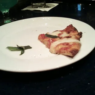 1/4 Pizza Margherita $8
