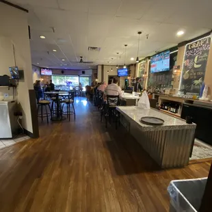 sushi and sashimi, interior