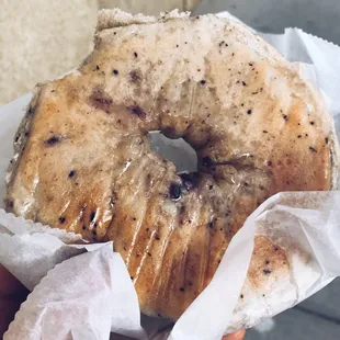 Fresh Sugar Blueberry Bagel www.nynomads.com