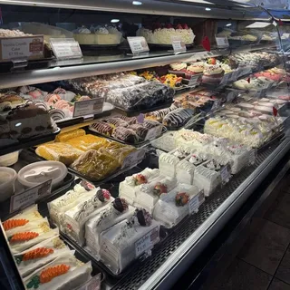 CHEESECAKE w/Fruit