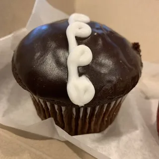 CHOCOLATE CUPCAKE