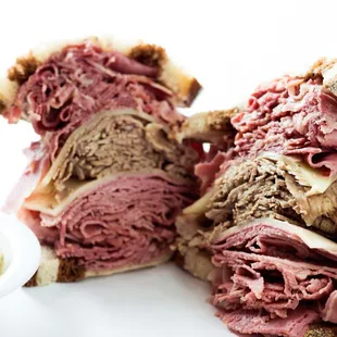 a roast beef sandwich