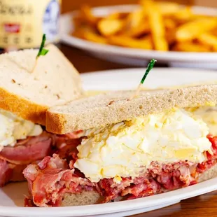 a sandwich on a plate
