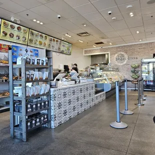 the interior of the bagel nook