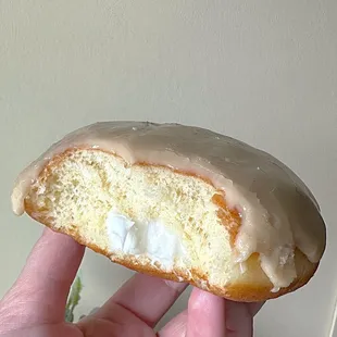 Maple creme donut