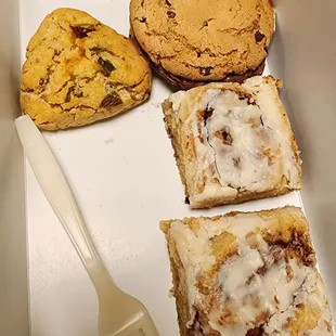 Gluten-free &amp; vegan green chile cheese scone, cookie sandwich and cinnamon rolls. October 2024
